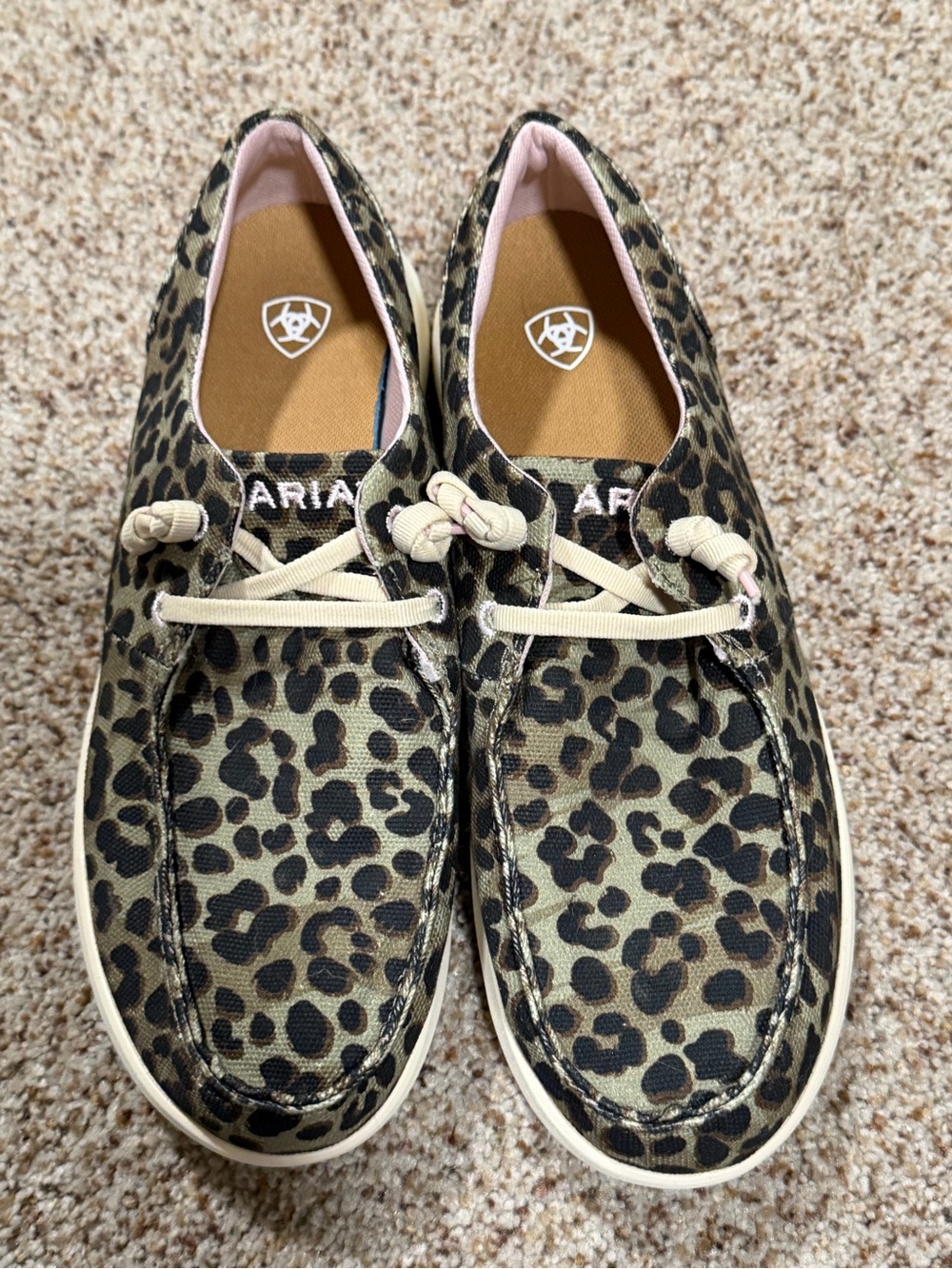 Ariat Leopard Print Hilo Lace-Up Sneaker in olive leopard print 9b - Picture 14 of 14